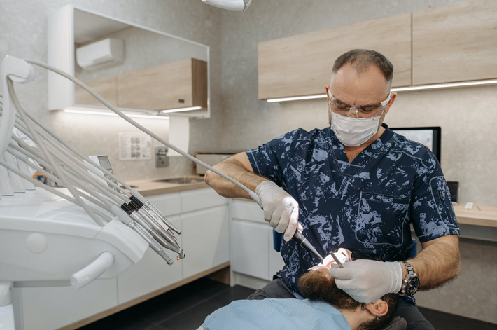 Services You Can Find In a Dental Clinic